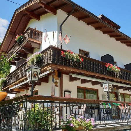 Tattoo Pension Mit Restaurant Und Tattoo-Studio Mortschach Ngoại thất bức ảnh